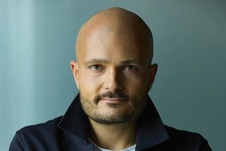 Česko je miliardářská mocnost. Strnad by zaplatil roční důchody všem penzistům